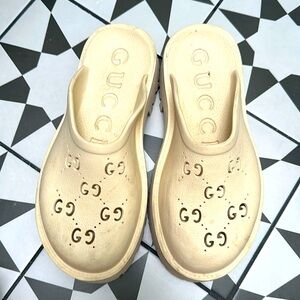 Gucci Cream Rubber Sandals Slide